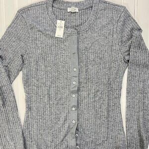Aerie long sleeve knit button down top size small